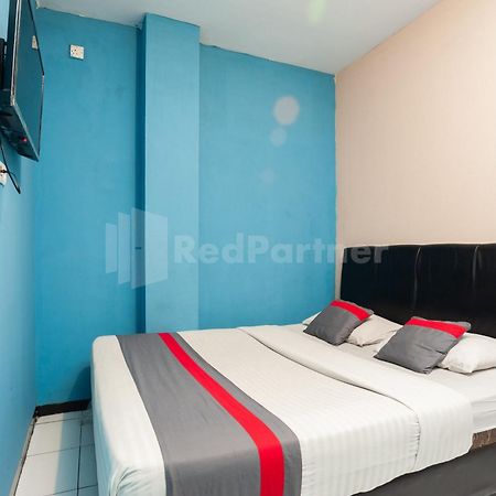 J&B Rooms Pramuka Jakarta Mitra Reddoorz Bagian luar foto