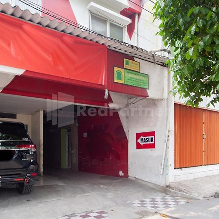 J&B Rooms Pramuka Jakarta Mitra Reddoorz Bagian luar foto