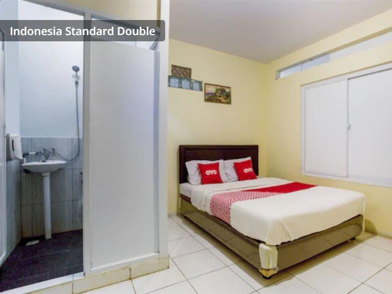 J&B Rooms Pramuka Jakarta Mitra Reddoorz Bagian luar foto