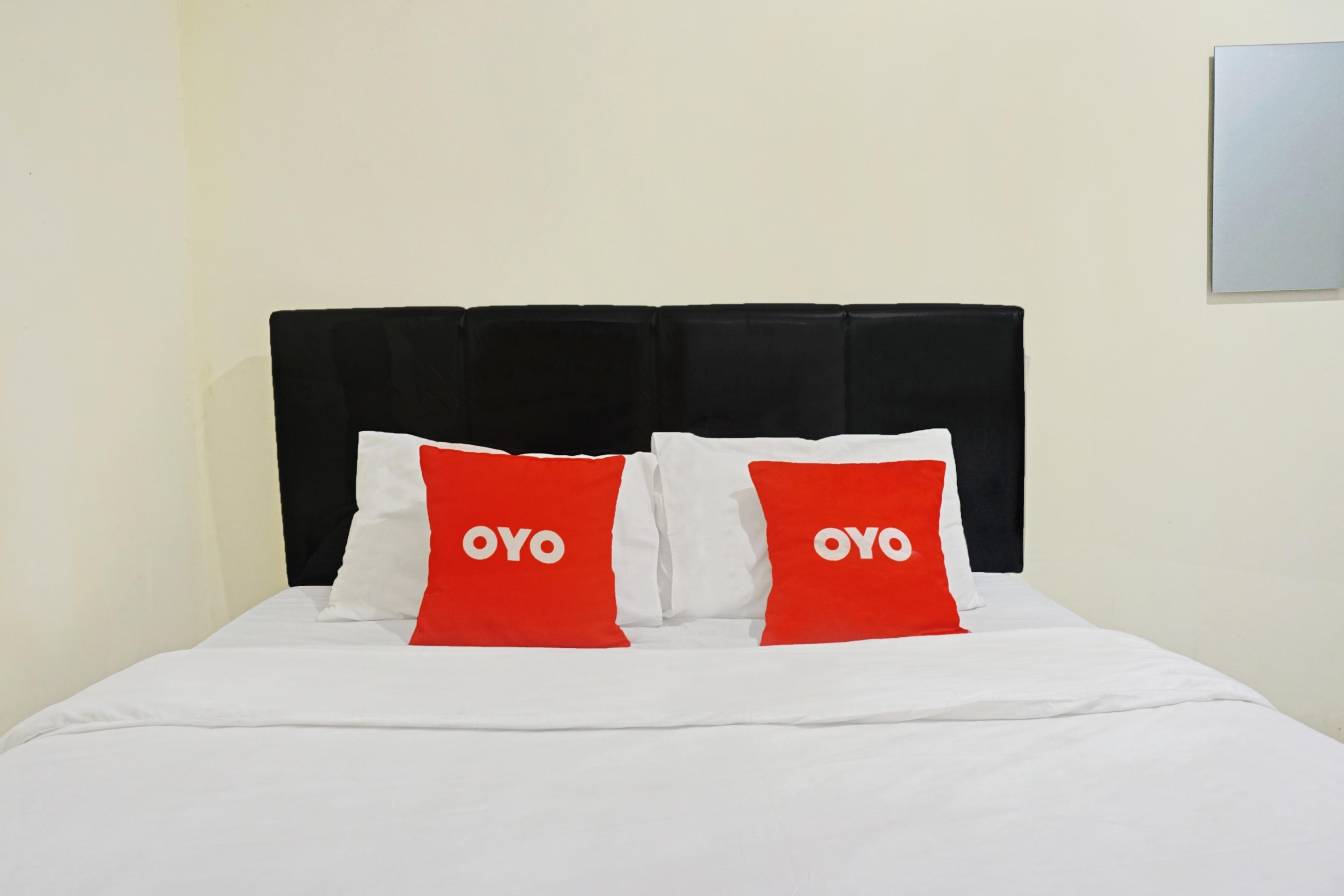 J&B Rooms Pramuka Jakarta Mitra Reddoorz Bagian luar foto