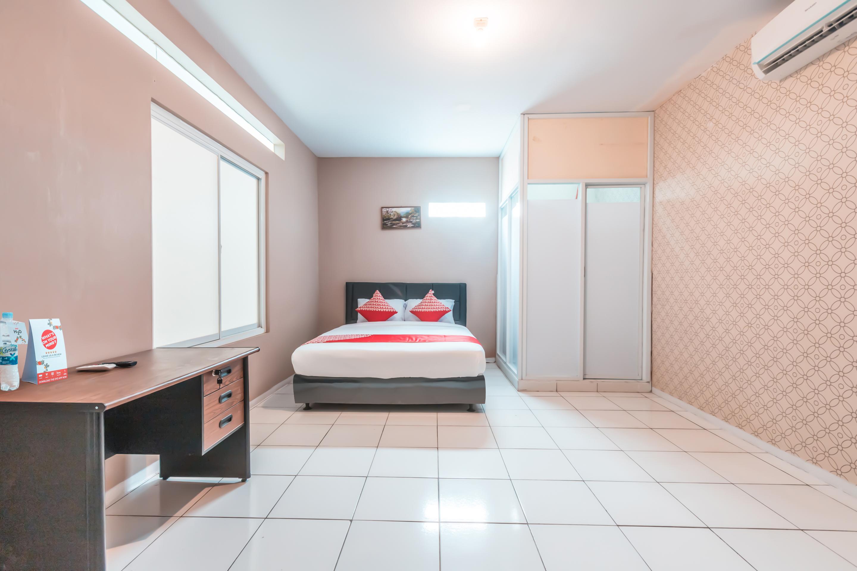 J&B Rooms Pramuka Jakarta Mitra Reddoorz Bagian luar foto