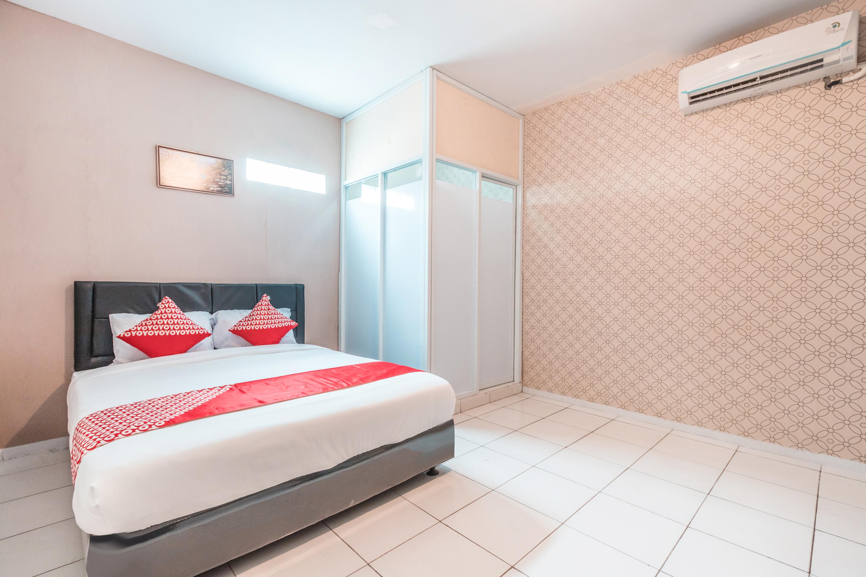 J&B Rooms Pramuka Jakarta Mitra Reddoorz Bagian luar foto