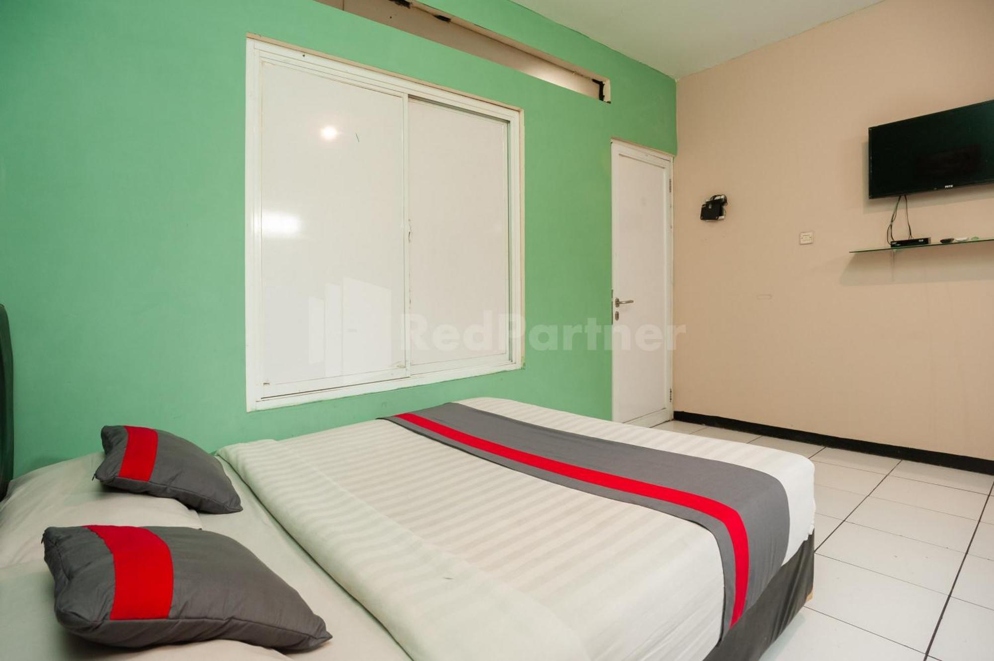 J&B Rooms Pramuka Jakarta Mitra Reddoorz Bagian luar foto